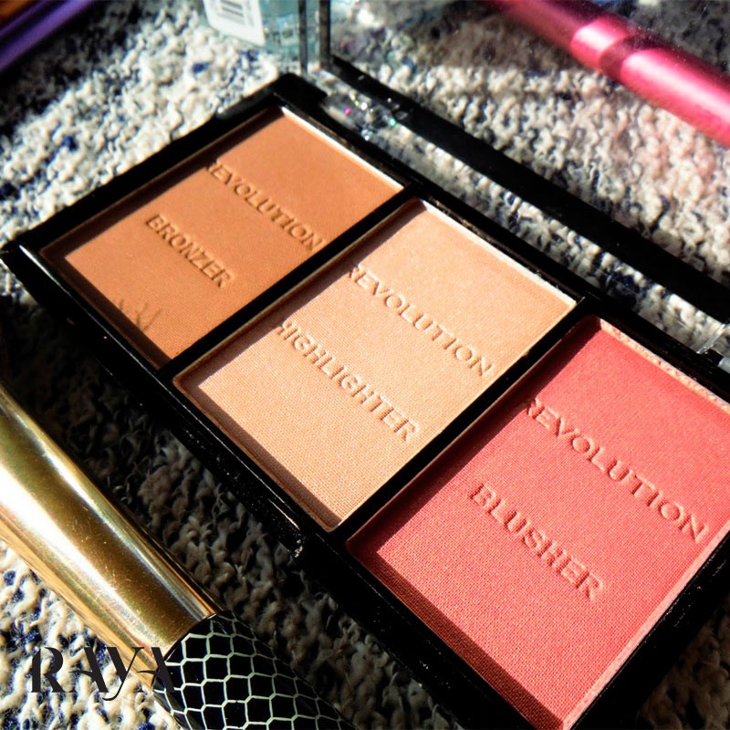 پلت رژگونه و هایلایتر و برانزر رولوشن Revolution Ultra Sculpt & Contour Kit - Ultra Fair C01